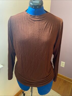Women's Long Sleeve Ribbed Crewneck Top - Chocolate Brown